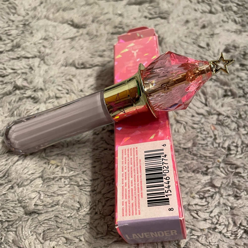 Jeffree Star magic Star lavender concealer
